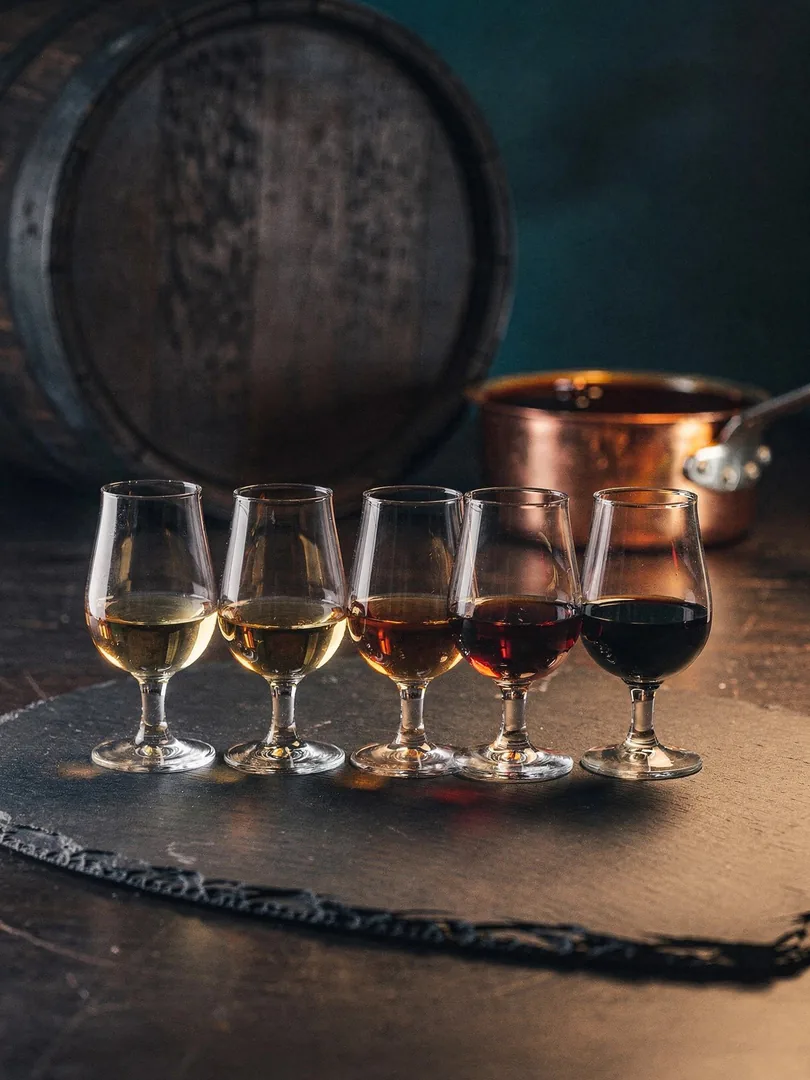 Why Is Cognac Brown? Color, Caramel Coloring, and Obscuration