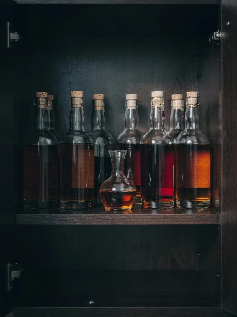 How long does fruit brandy keep? Storing it at home