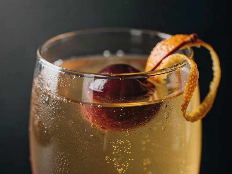 Champagne Cocktail — Detail