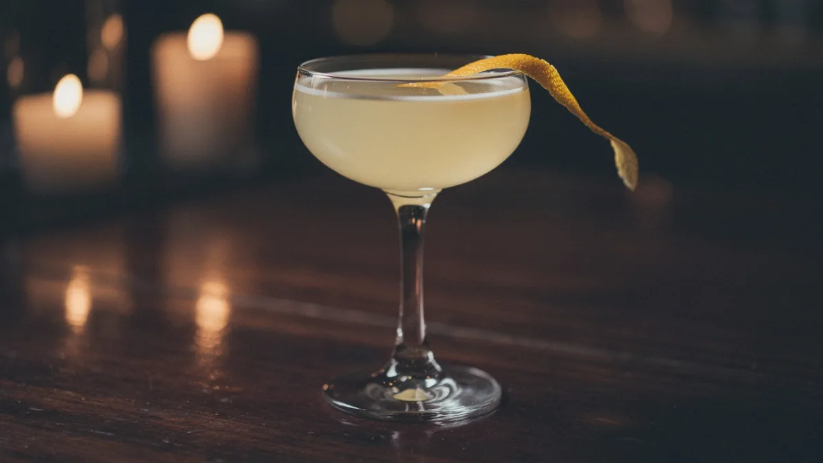 Corpse Reviver No. 2 im Cocktail glass