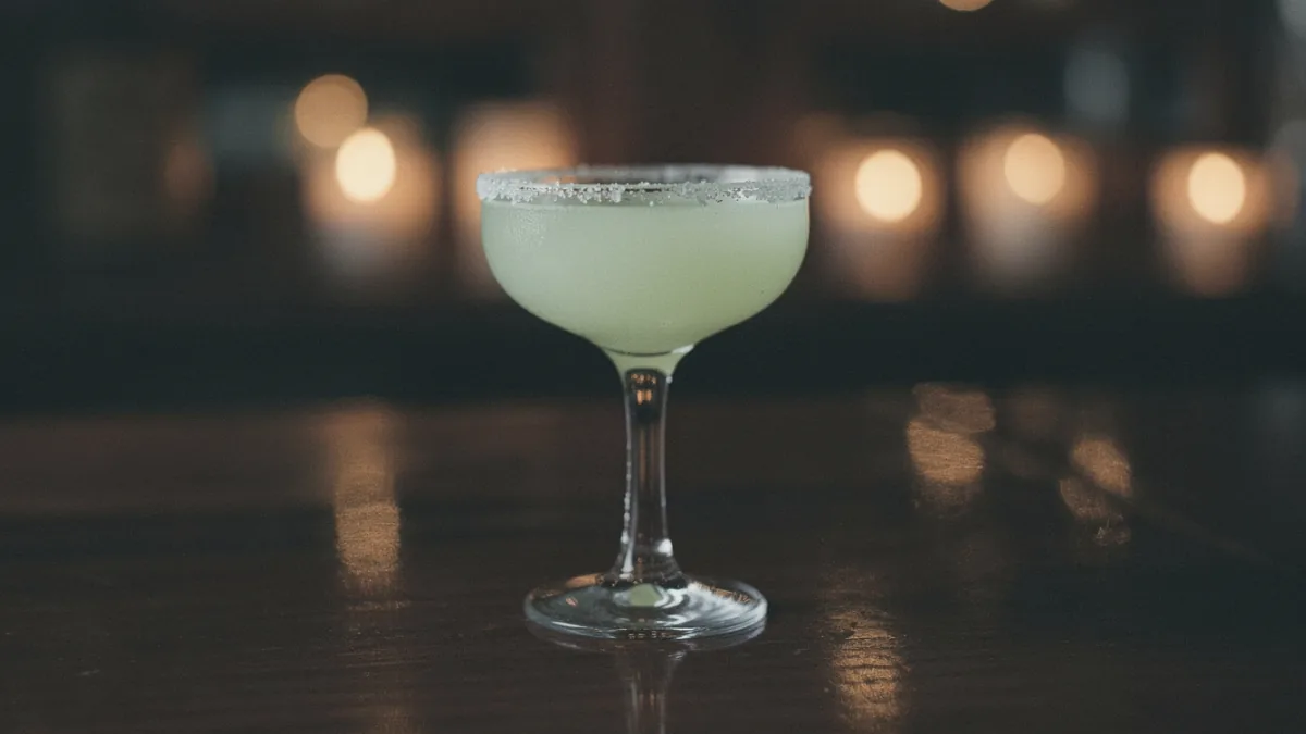 Margarita im cocktail coupe