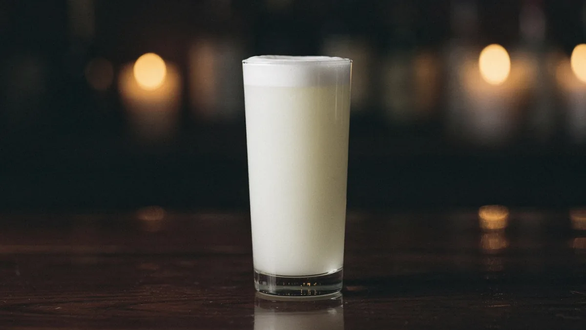 Ramos Fizz im highball glass