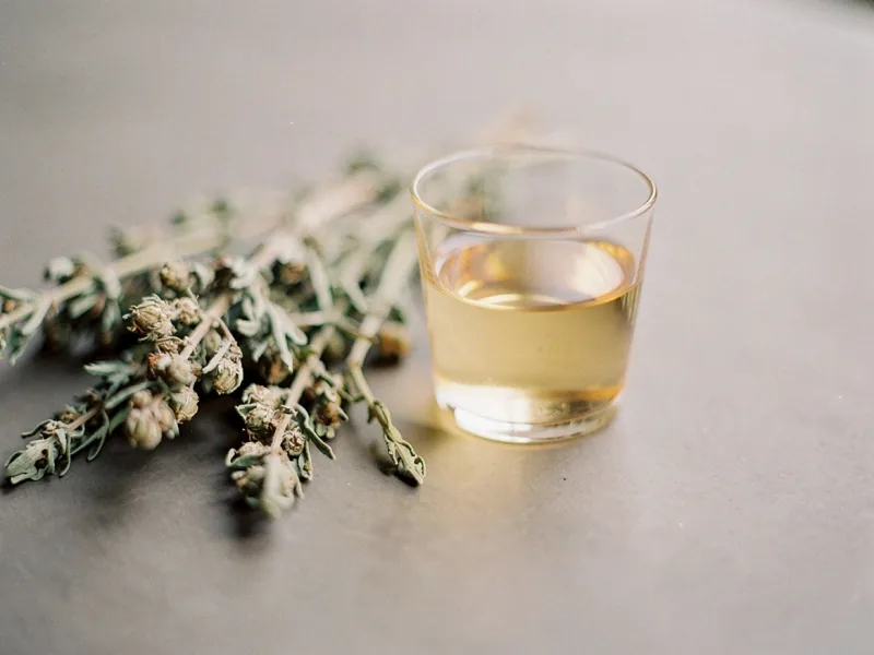 Spirituosen & Bar: Dry, Bianco und Rosso