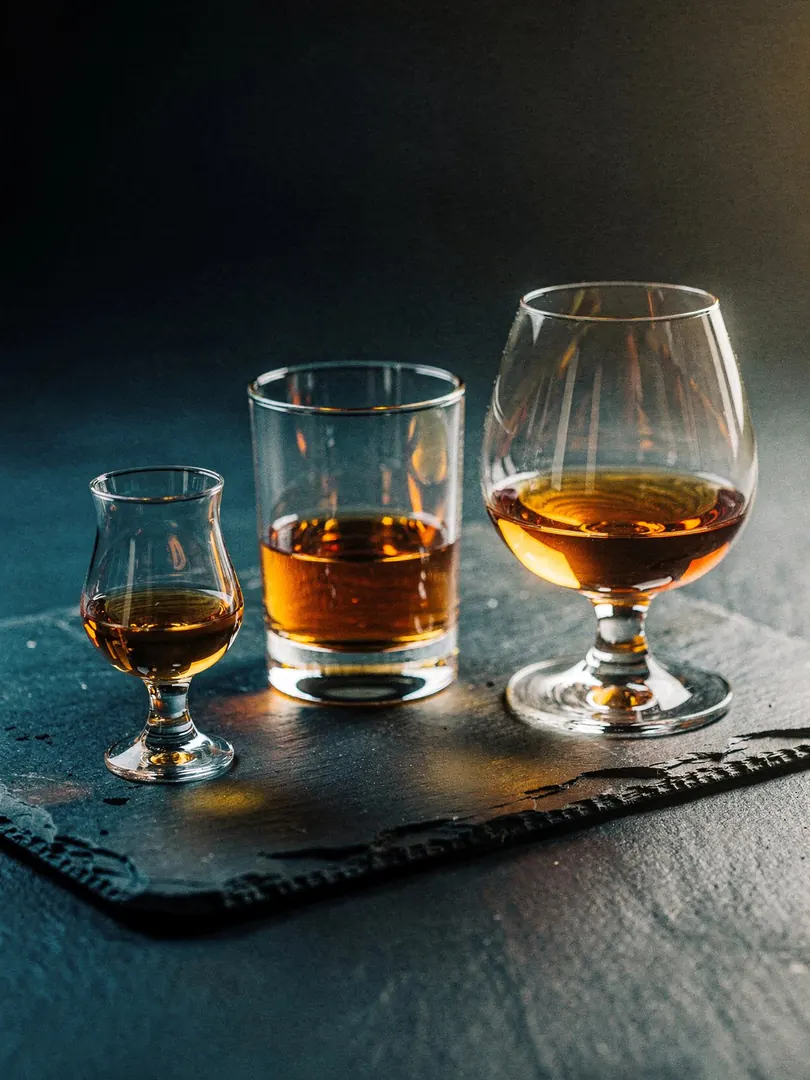 Which Glass and Temperature for Rum?