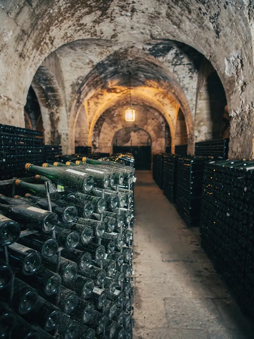 Lees aging & dosage in the region Reims & the Crayères