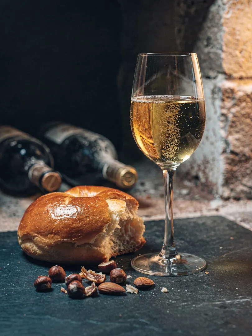 Lees Ageing and Autolysis: Where Does the Brioche Aroma Come From?