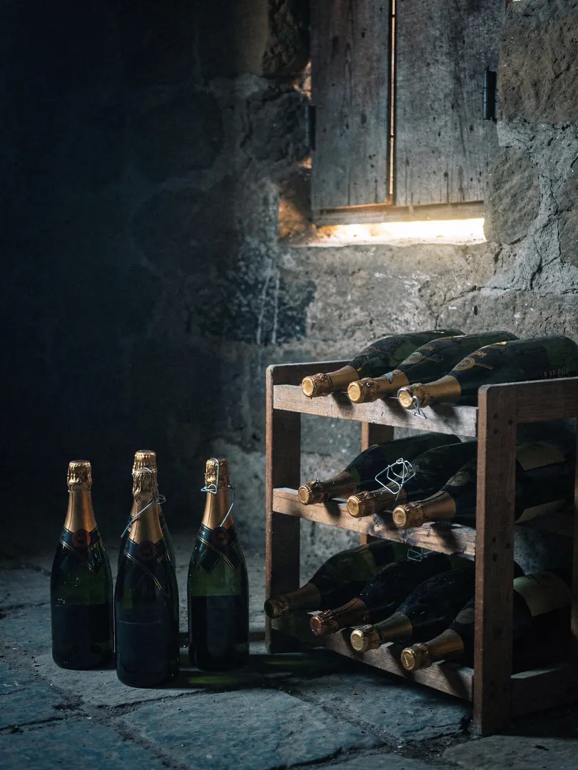 Sekt lagern: stehend oder liegend?