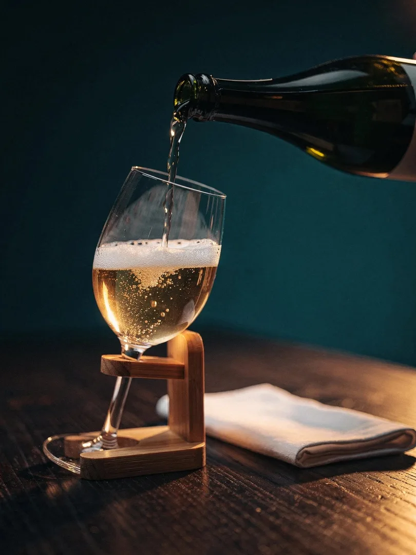 Sekt richtig einschenken