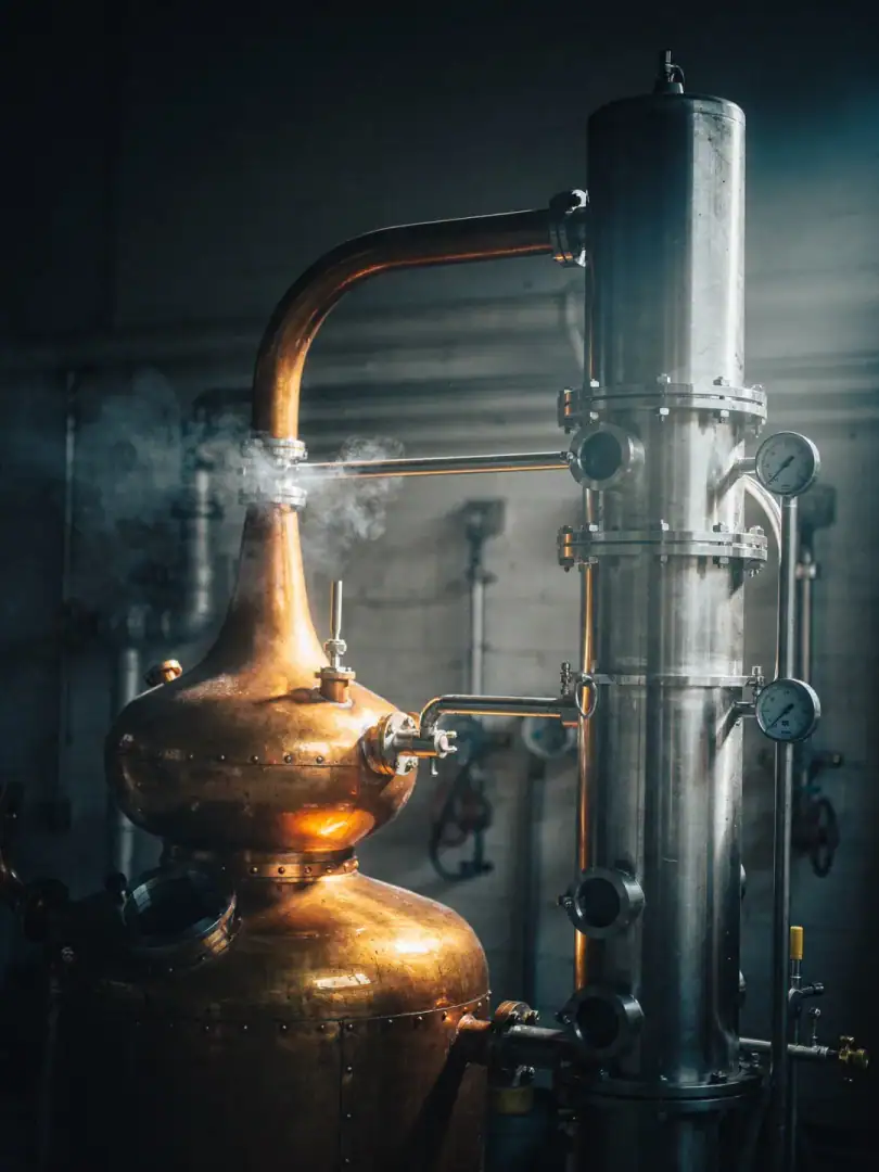 Pot still or column?