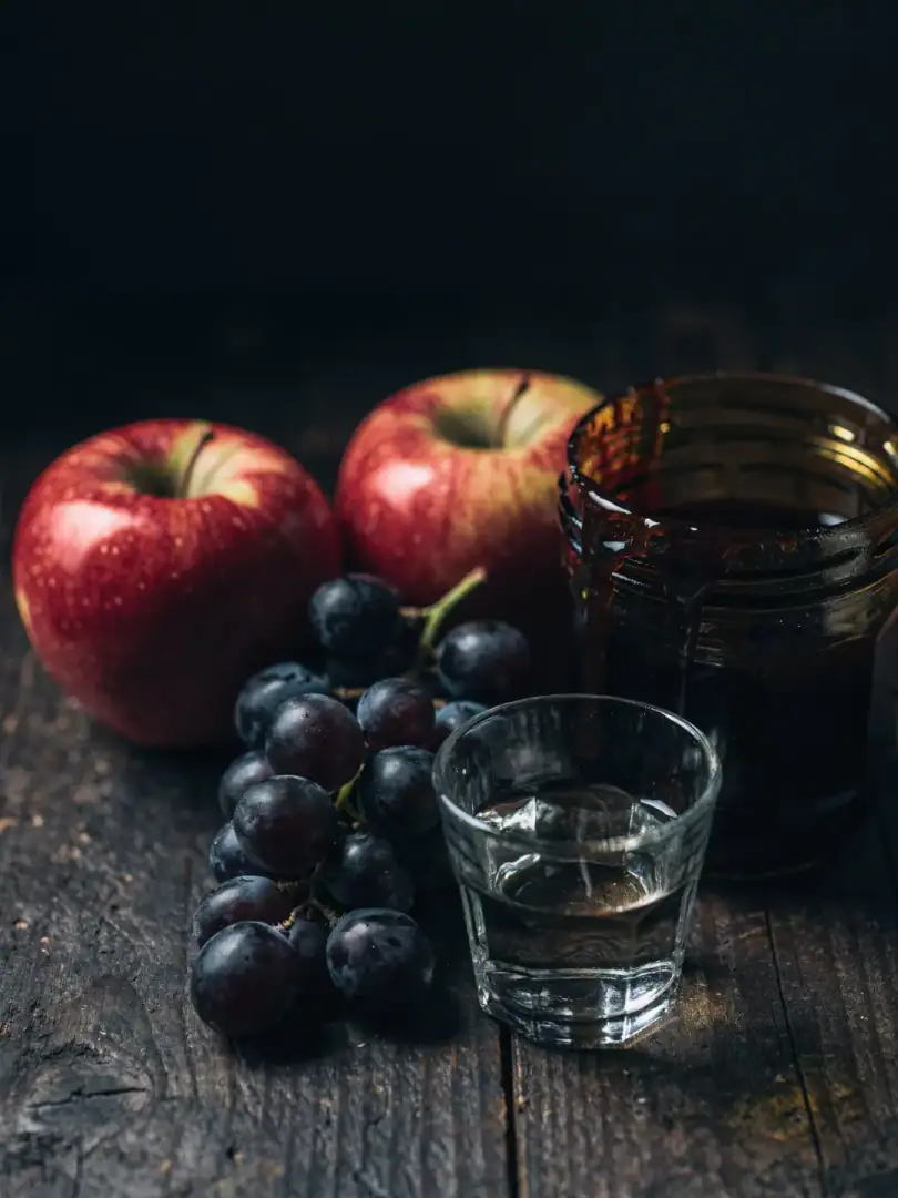 Wodka aus Trauben, Obst und Melasse